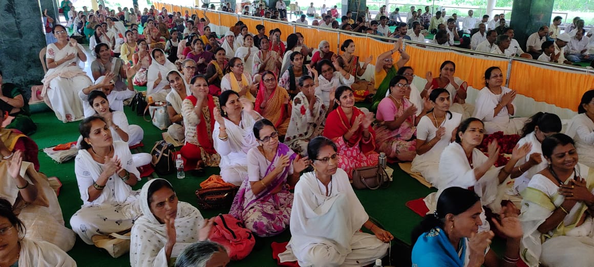 Balsanskarsewa's tweet photo. #BalSanskarKendraOfBapuji
Sant Shri Asharamji Bapu की पावन प्रेरणा से नागपुर आश्रम में 6 अगस्त 2023 को  ज्योत से ज्योत जगाओ बाल संस्कार सम्मेलन संपन्न हुआ।

सम्मेलन की कुछ झलकियां... https://t.co/UFze8mfnsN
