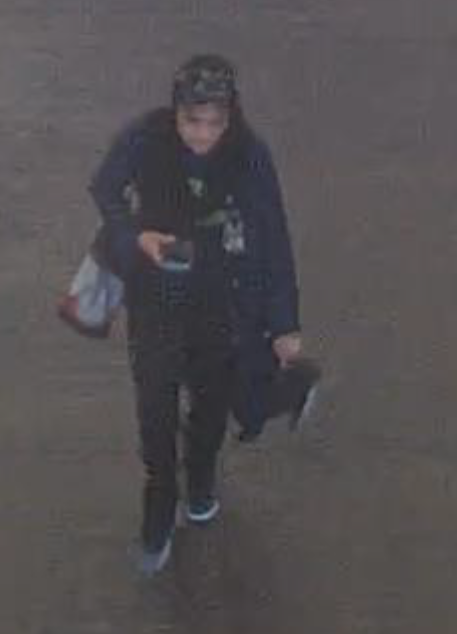 janelle_bludau's tweet photo. It's been just over 24 hours since a Spring teen disappeared, after leaving Pleasure Pier in Galveston. Friends of her family tell us Amtul Momin, 19, was walking to her car, just a block away, to change her shoes - and was not seen again. Call Galveston PD with info. @KHOU https://t.co/siJEGzPQwd