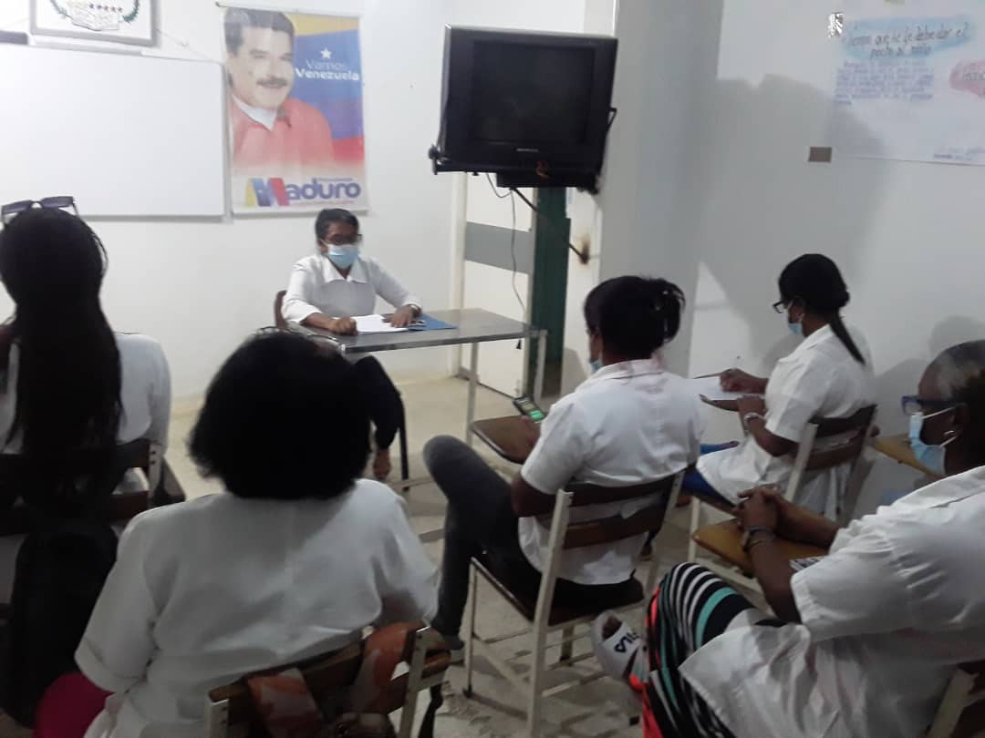 Cubacooperabol2's tweet photo. El desarrollo del internacionalismo, principio que caracteriza a la salud pública de #Cuba es un paradigma en la actuación frente a las desigualdades.   #CubaHonra #FidelPorSiempre #CubaPorLaVida  @cubacooperaven @MINSAPCuba @japortalmiranda @MinSaludVE @cubacooperabol2 https://t.co/wbON3D4S8o