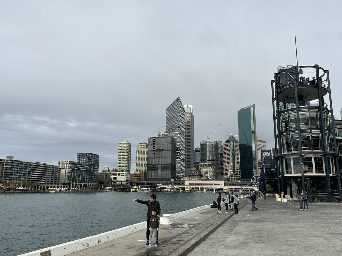 newietraveller's tweet photo. A pub with a view… @JamesSquire Circular Quay #aussiepubs #beer #SydneyHarbour #pubswithaview ping @Tribod https://t.co/TZeXmu4vqL