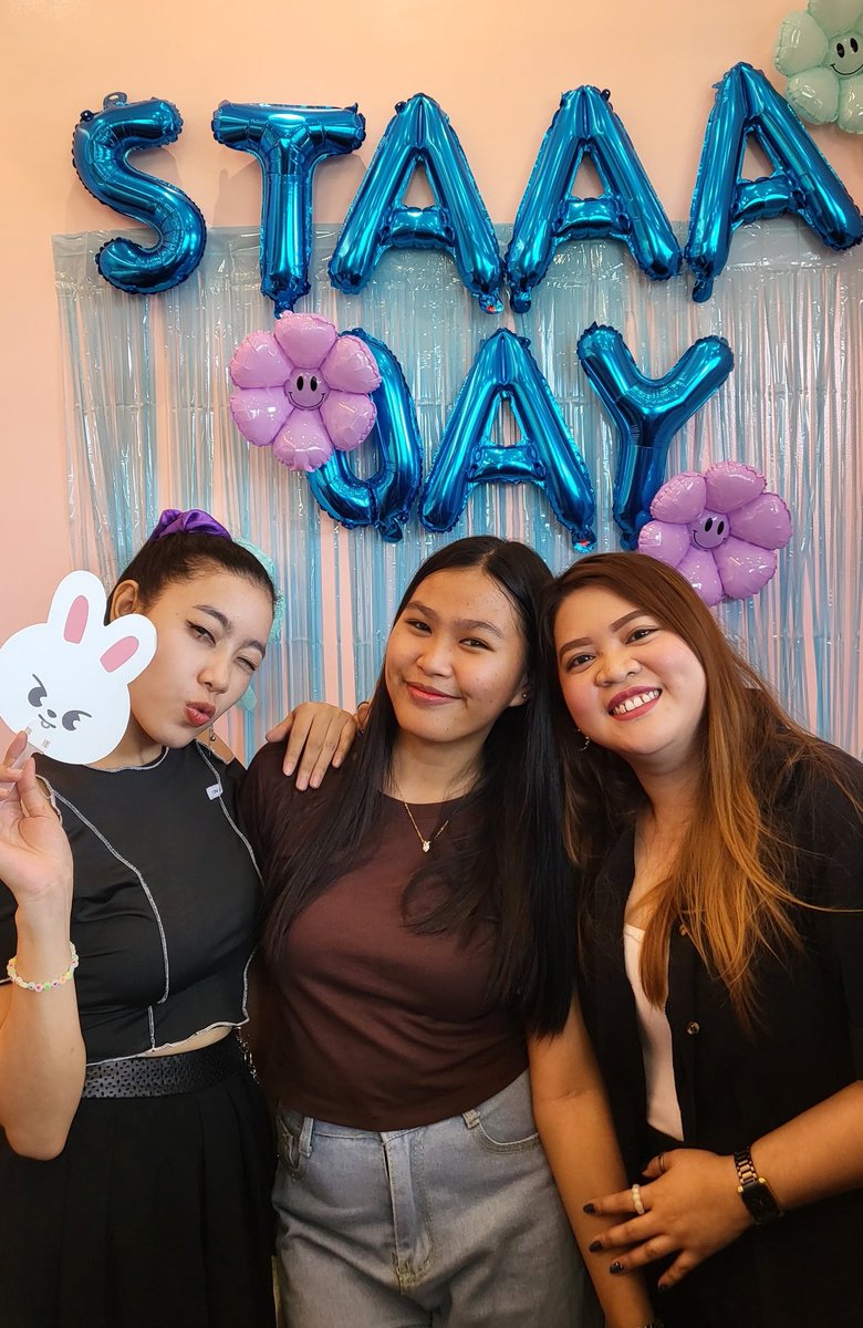ganj_i000's tweet photo. We're Foive ๐ซถ
#platform325
#StayDay2023 https://t.co/fCwVaacP7c