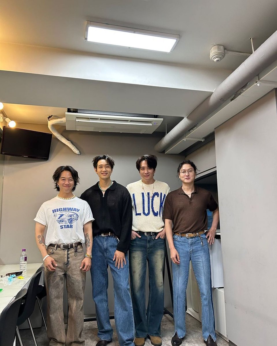 mom_nda's tweet photo. 06.08.23
Thank you ^^
#sgo #사거리그오빠
#사그빠
#윤채 #김현중 #사에 #지현우 #yoonchae #kimhyunjoong #sae #jihyunwoo #hyunwoo #hyungtae
#WalkToday
#koreanband https://t.co/eSUbe4tTHZ