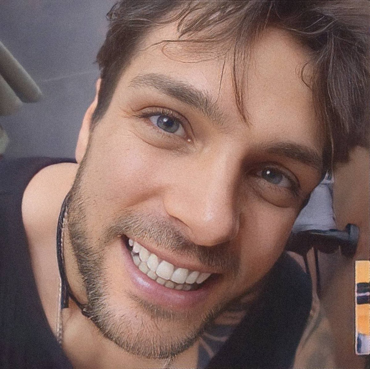 Isa_rdz80's tweet photo. Comenzamos votaciones despues de la gala de eliminacion de hoy

Vota por Nicola sabemos que unidas podemos llevarlo hasta ese 1er lugar.

@NicolaPorcella 
@ArmyPorcellaLat 

#Nicola 
#NicolaPorcella 
#NicolaMania
#NicolaGanador https://t.co/Kv4nVdVDE8