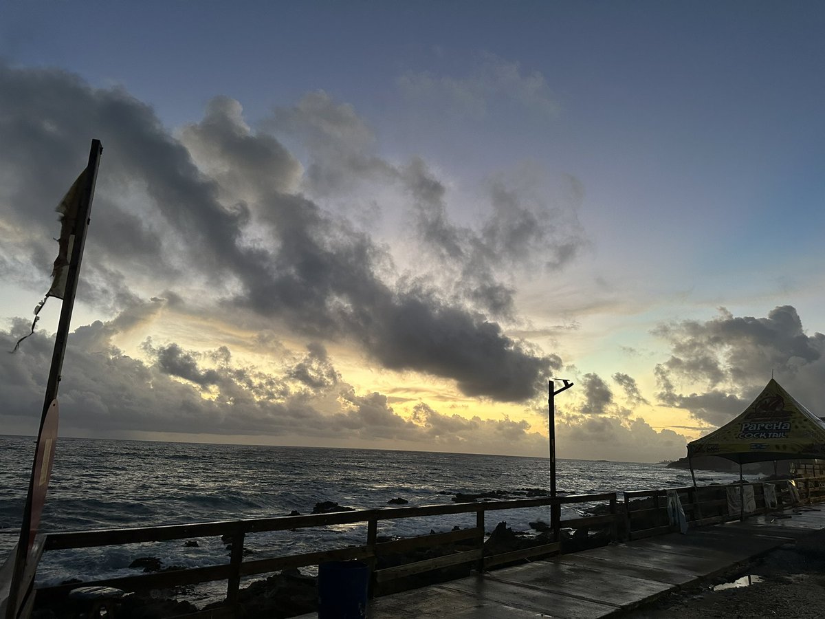 SolimarSaez's tweet photo. La Perla 📍 Amanecer 🌥️ https://t.co/TfLFfS1ckW