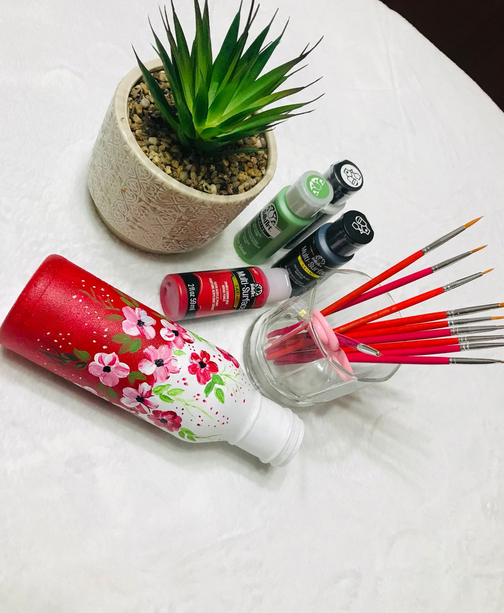 NithyaThampi's tweet photo. I am  thrilled to announce the launch of my  latest blog post.
All you need to know about bottle art, do &amp;  don't, and the must-haves.
Let's paint a bottle together! Don't forget to check out the video.

https://t.co/5CLQCEkwKL
#BottleArt #B433 #MARK4022 #CraftingMadeEasy#DIYArt https://t.co/zn8uxZmu2F