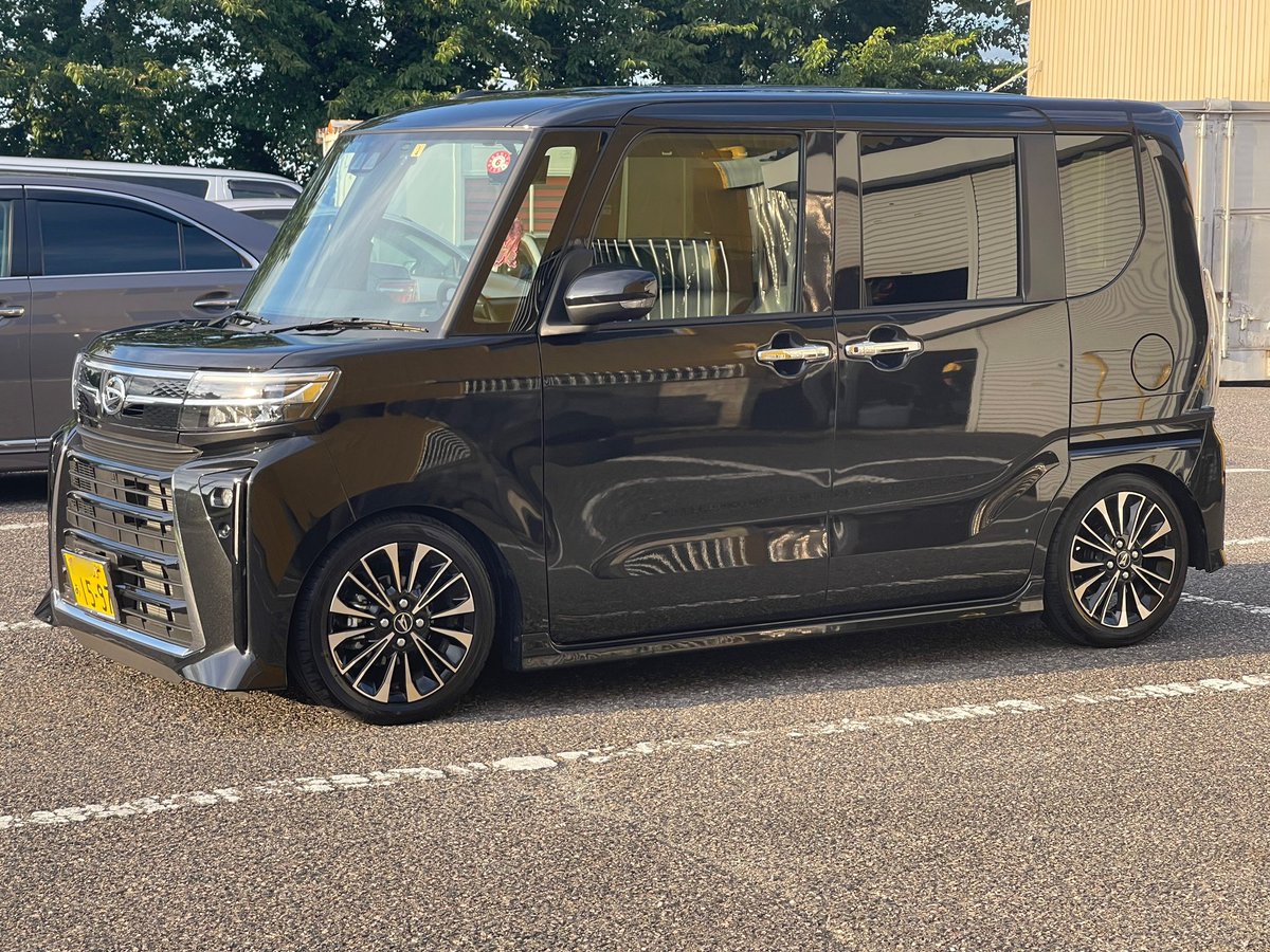 4Xbe7's tweet photo. 車高調取り付けしてもらいました！
最初なのであまり車高落とさなかったんですが、慣れたら徐々下げるようにします！
 #ダイハツ #タント  #タントカスタム  #車高調  #TEIN    #車好き  #車好きと繋がりたい  #車好き女子 https://t.co/p3BOHMKgmi