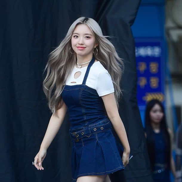 kangyetseo's tweet photo. at the Pepsi Summer Festa 2023 blue carpet in Seoul. although the smile sometimes still resembles a child, kep1ian's little Yeseo is not so little anymore!💙 https://t.co/K96jYPiLu5
