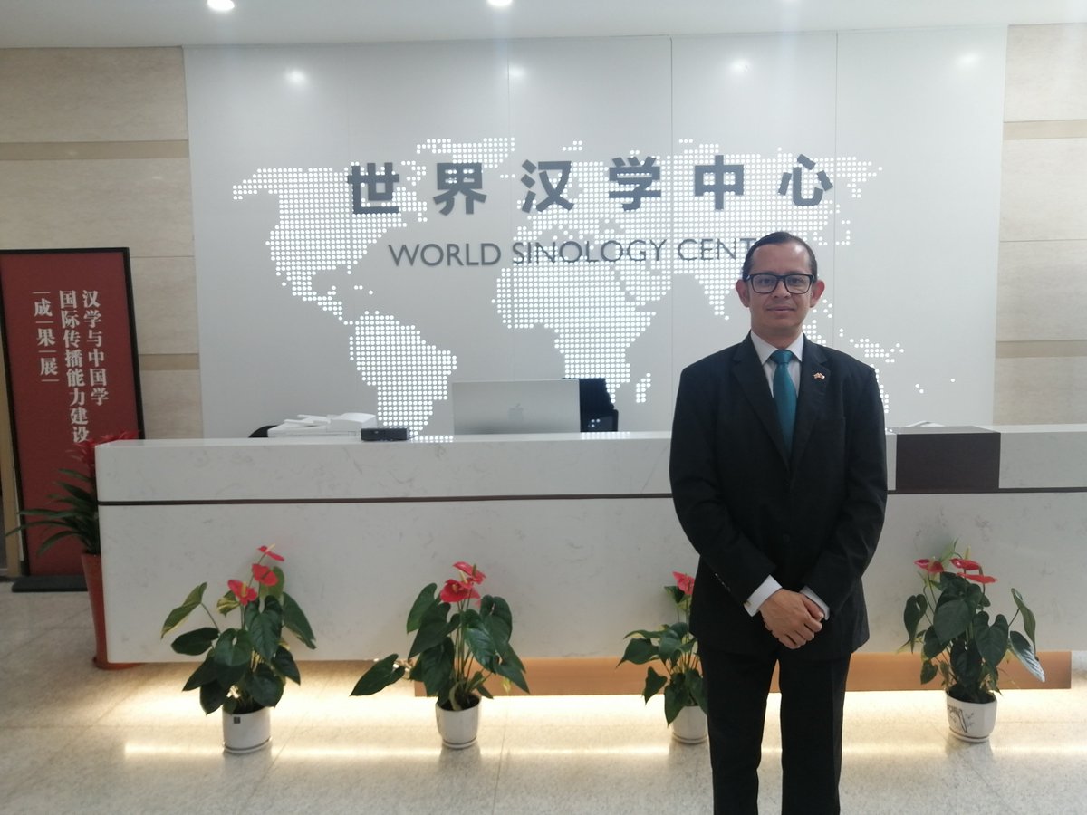 AVECH_CEAA_ULA's tweet photo. 🌐 #WebAVECH | “La AVECH y el WSC unen esfuerzos para el fortalecimiento de los estudios chinos en Venezuela”
➡️ Consulta el artículo completo en nuestra web oficial https://t.co/R2Yk4U9Y0z
🇻🇪🇨🇳
#China #Venezuela #WSC #EstudiosChinos #AVECH #委内瑞拉中国研究会 #ULA https://t.co/eTAvYXjOVe