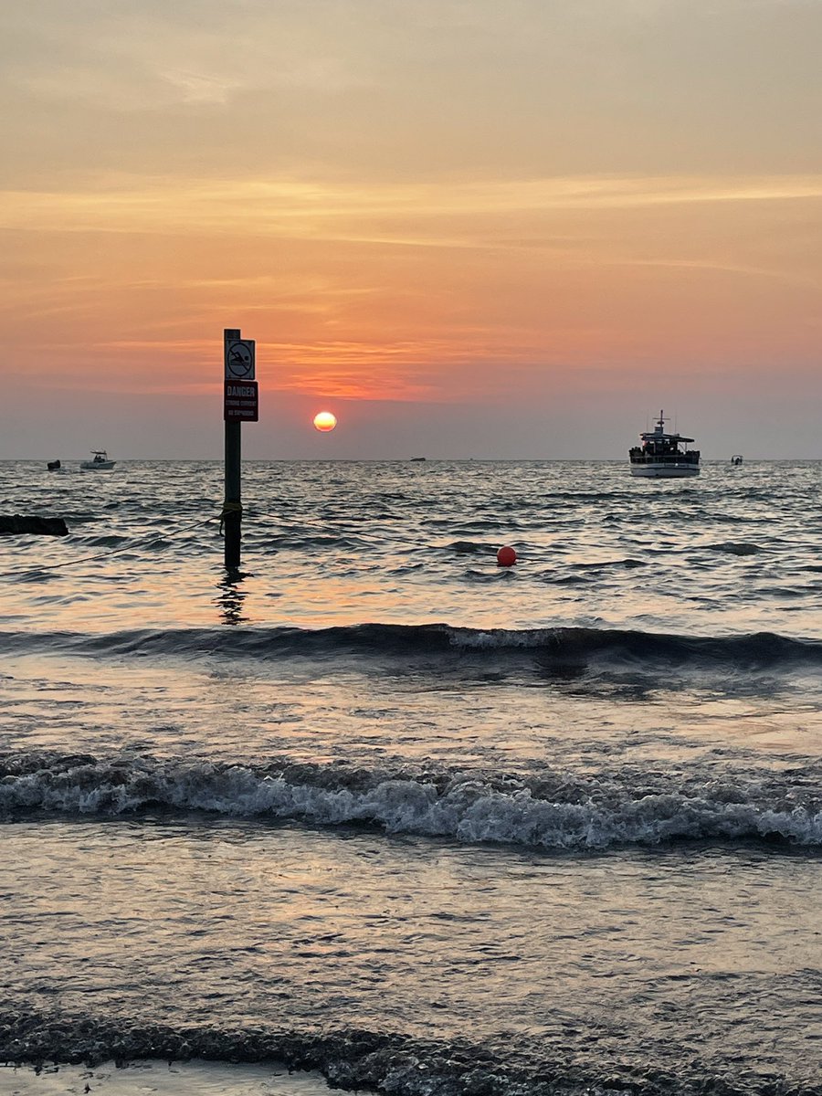 Missing this view tonight — so gorgeous!  #SundaySunsets #ClearwaterBeach