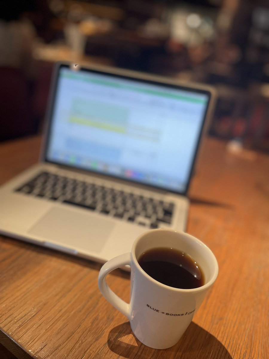 tsumugilittle's tweet photo. 今日のスケジュールは13時過ぎに終了。
「静岡 仕事 カフェ」で検索した結果、
#bluebookscafe でサラダランチ🥗からの仕事です☕️
明日は休む!!!(希望😑)
ここ居心地いい。
blue note系列のカフェらしい。
#カフェ巡り #カフェライフ #ロースター巡り #コーヒー好き #カフェ散歩 https://t.co/US1DxRjxyF