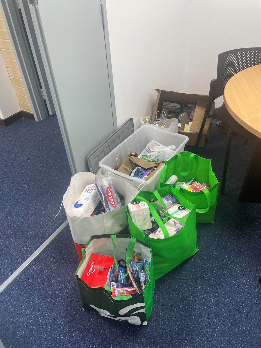 This term students and staff are encouraged to a
Students and staff have been generously donating toiletries to support our local Vinnies - your donations will truly make a difference to the lives of many this winter. 🙏