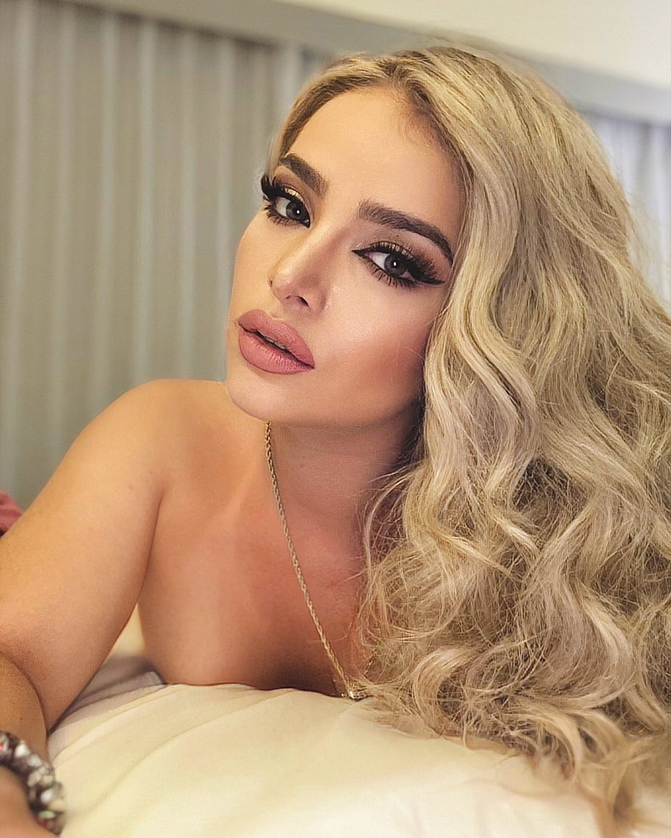 raulf967's tweet photo. ¡ y se esta acabando el fin de semana 😞😞😞 pero antes de eso les dejo a la guerita mas sexy la sensualisima @SandraItzel wooooooooooow que buenota salio sandy en estas selfies y tambien es #elbizcochodelfindesemana #prettysandy 😋😋😋😋😋 #FelizDomingoATodos ! https://t.co/weI2qAkIdD
