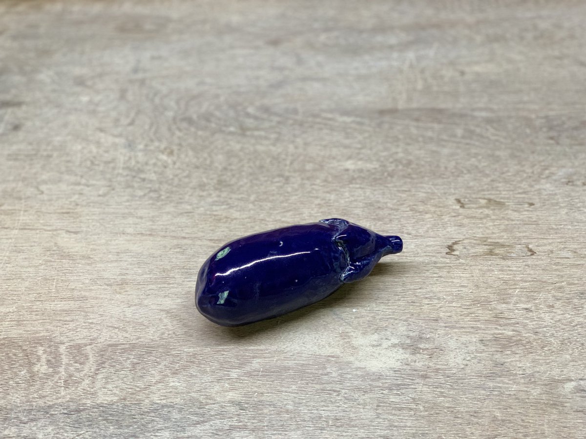 mayustudio4's tweet photo. なす🍆模刻、豊作
#出張ワークショップ
#小学生 制作 #なす #模刻 #夏野菜 #陶彫 #陶芸 #ceramic #陶芸作品
#陶芸スタジオ #陶芸教室 #六甲 #六甲山 #六甲山麓 #マユスタジオ #マユスタジオやきものとえの工房 #mayustudio #mayustudioforartsandceramicarts https://t.co/jeGluDKQur