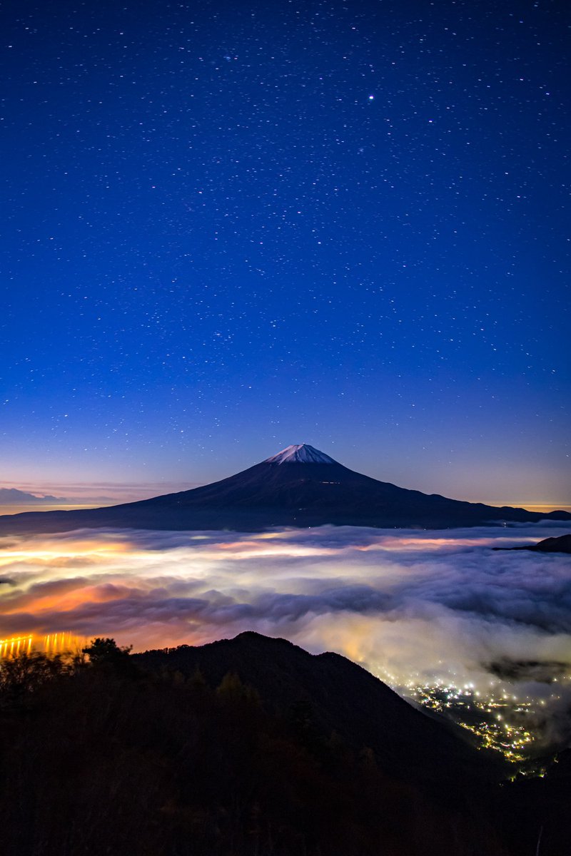 雲上の世界はこの世のものとは思えぬ美しさ。

写真家のご褒美です。
#富士山