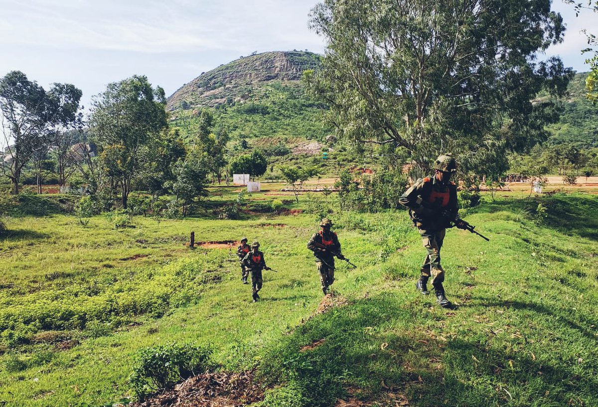 stcbsfbangalore's tweet photo. @stcbsfbangalore we shape recruits into fearless warriors. Every move and drill molds their greatness as they push limits, conquer challenges, and emerge unbreakable. 💪
#TrainToConquer
#FutureWarriors
#RecruitTraining 🇮🇳
@BSF_India
@BSF_Comd_Raipur https://t.co/aMiPOcFZ4W