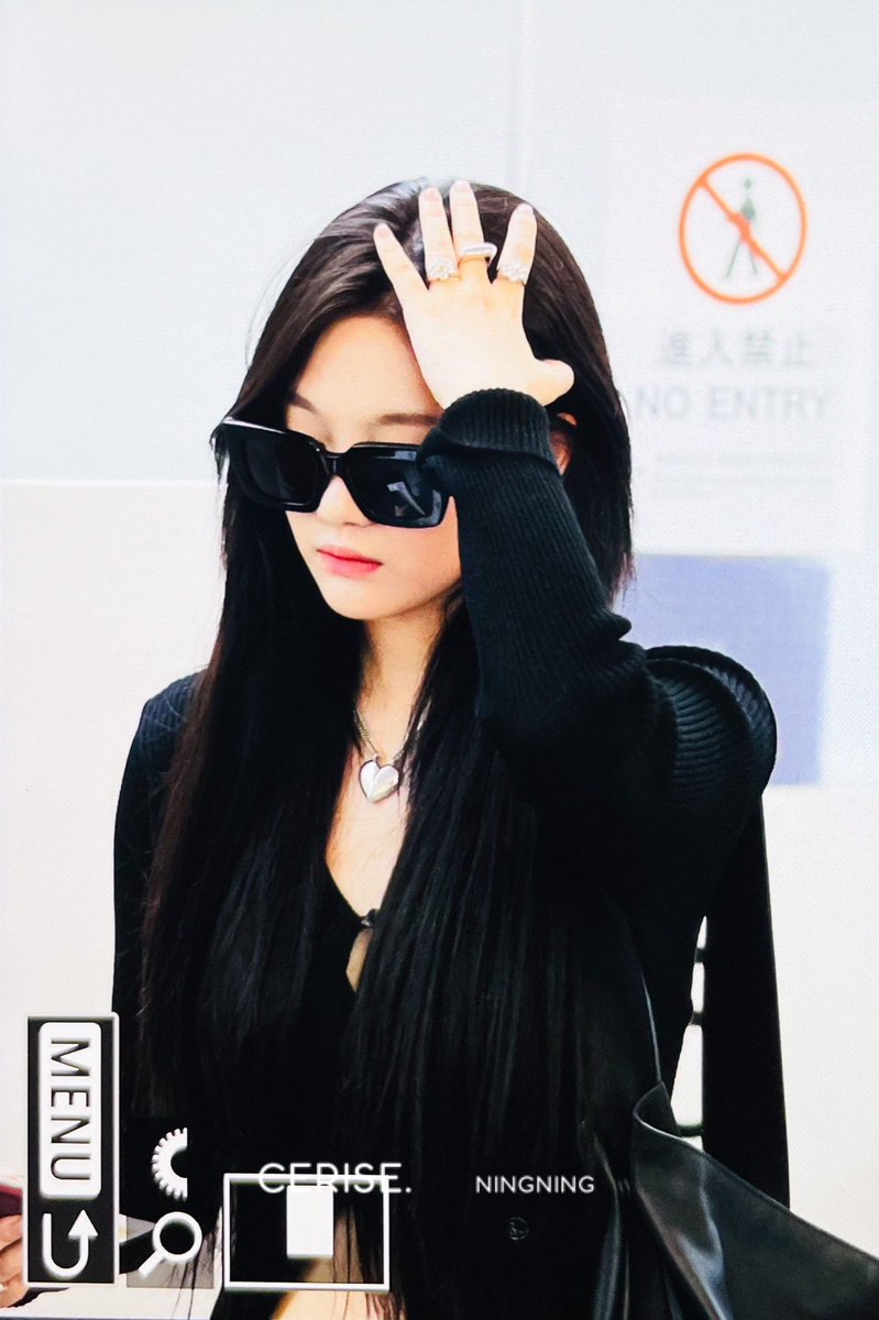 ningningspics's tweet photo. classy https://t.co/eIkoLfdelH