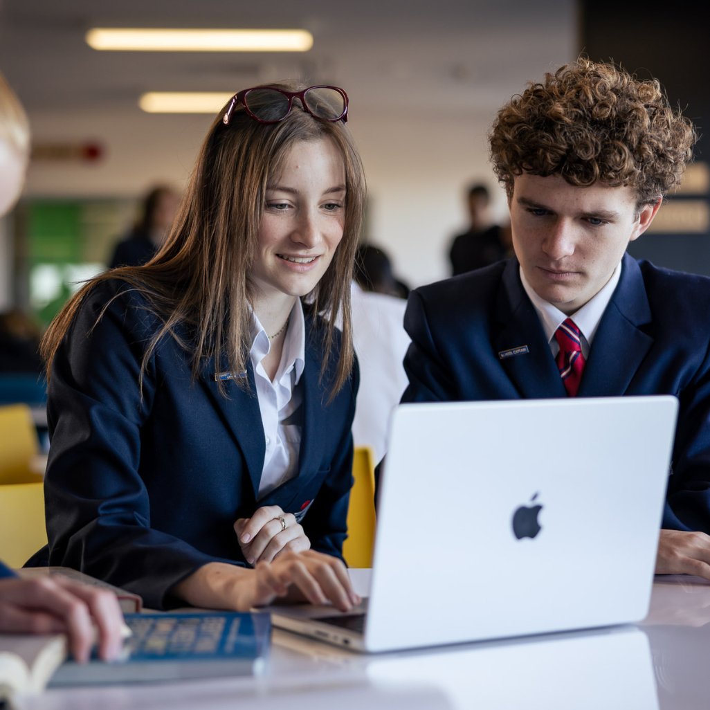 Prue Car MP tweet media