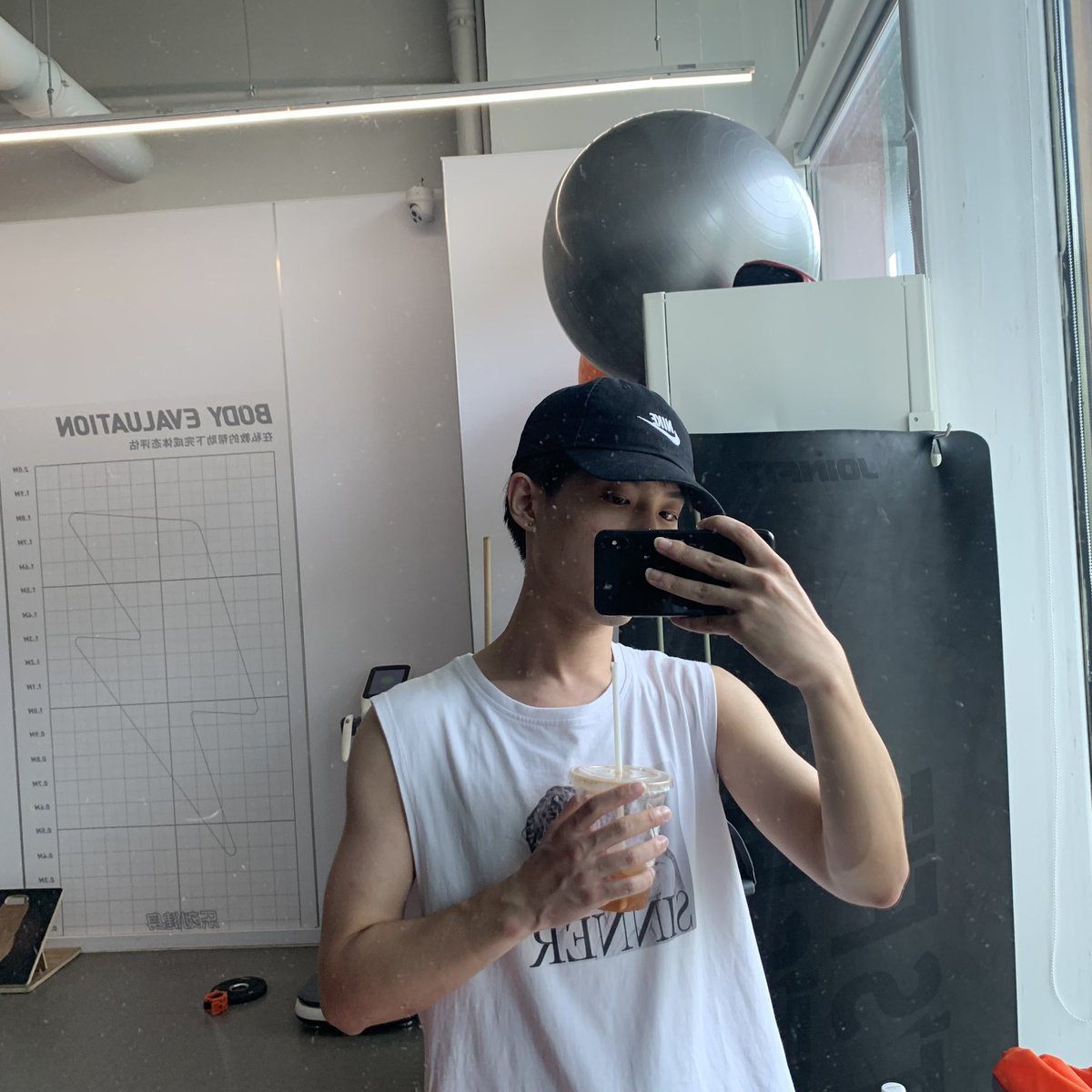 Hongsdesigned's tweet photo. 练了 https://t.co/9f4zLyJRLH