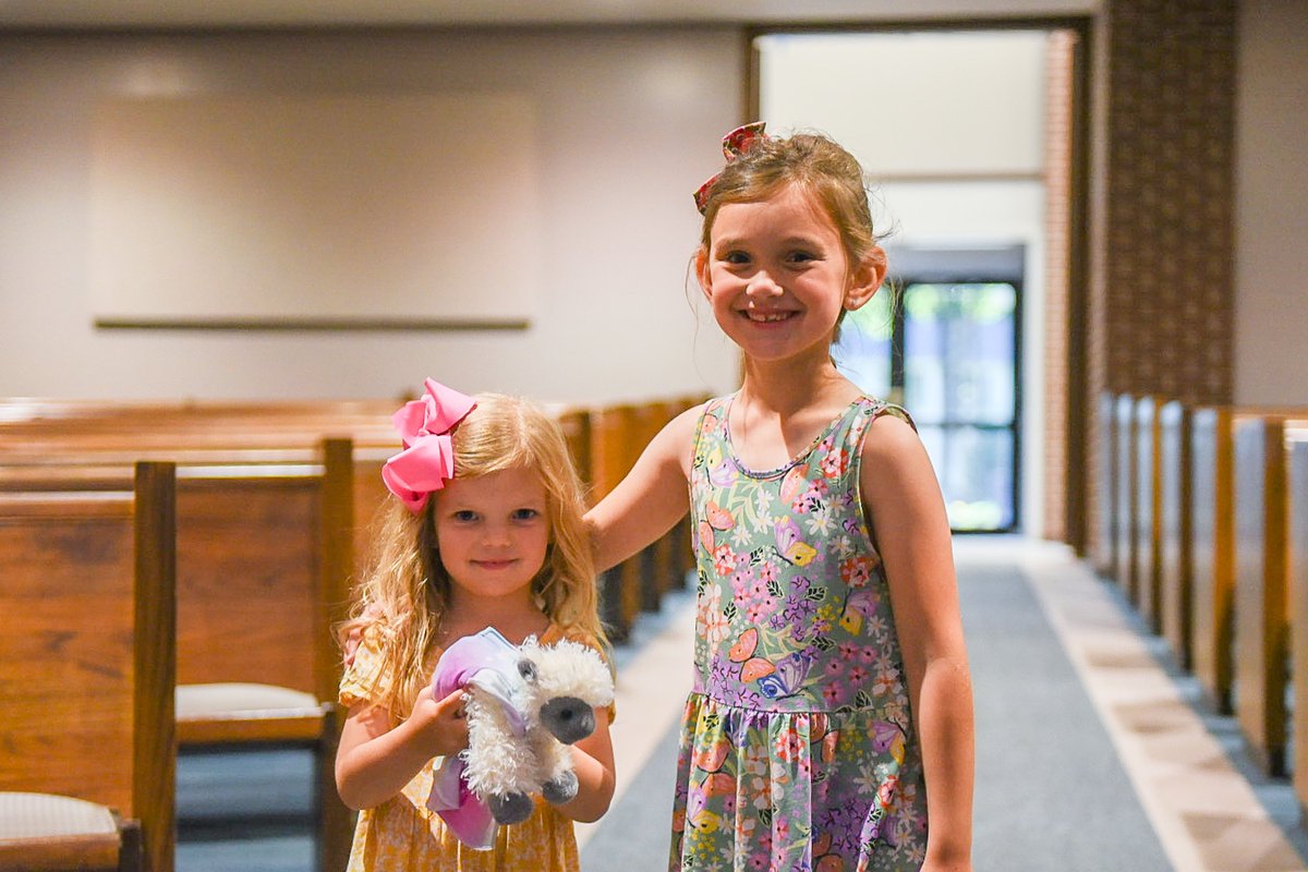 God is with us
God is for us
God is faithful

What a perfect picture of these truths from our worship service this evening!  Our first Sunday at our new location and time went great!  Big thanks to First Baptist Little Rock for being so kind and giving all of us a warm welcome!