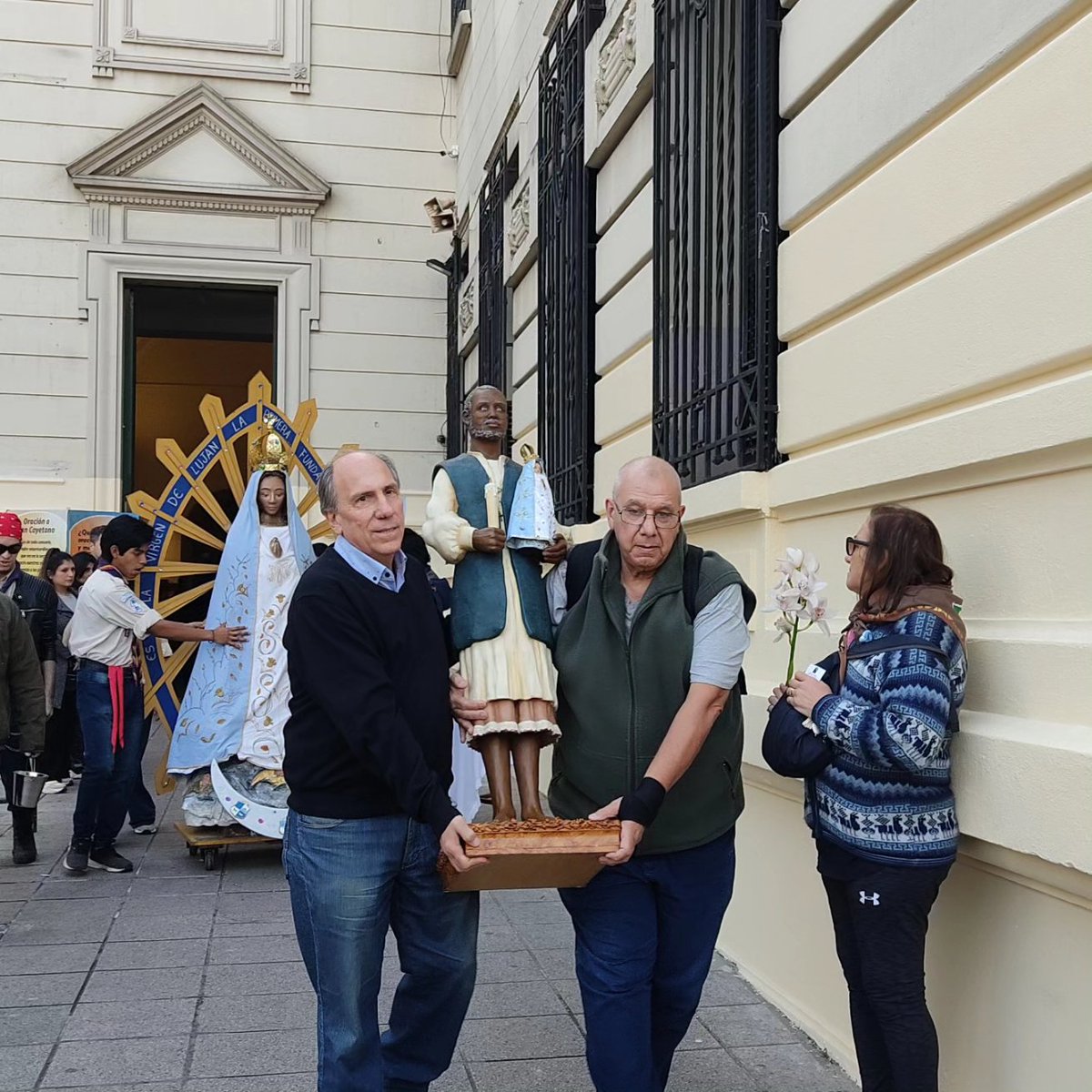 MARCESU09's tweet photo. Misionando con el Negroa Manuel en San Cayetano https://t.co/79Fj2v5AXi