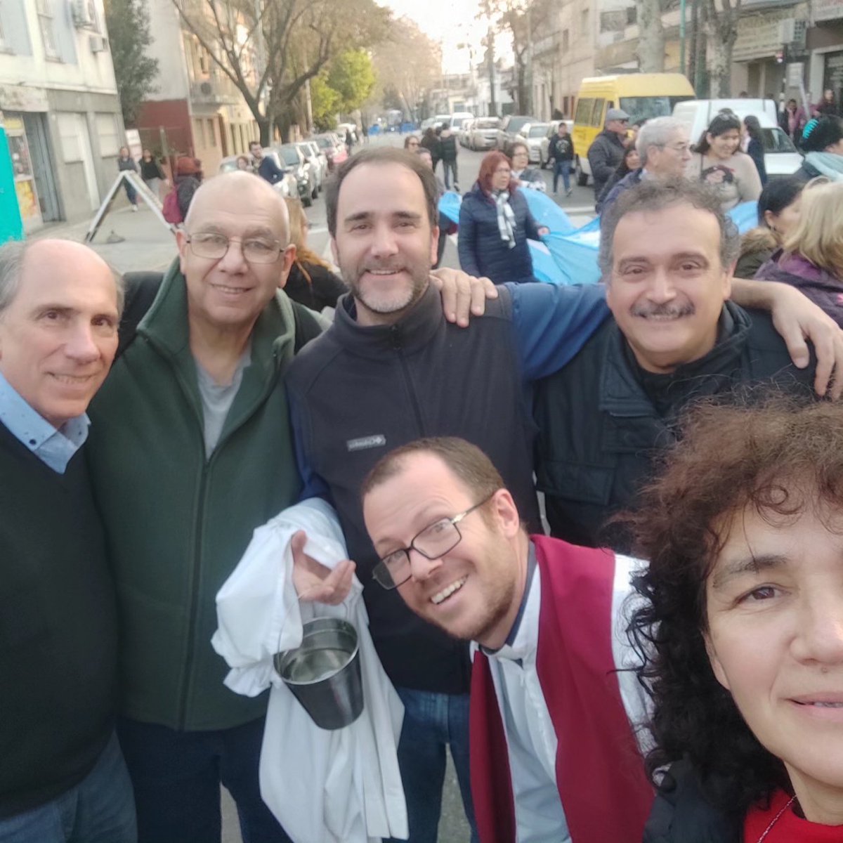 MARCESU09's tweet photo. Misionando con el Negroa Manuel en San Cayetano https://t.co/79Fj2v5AXi