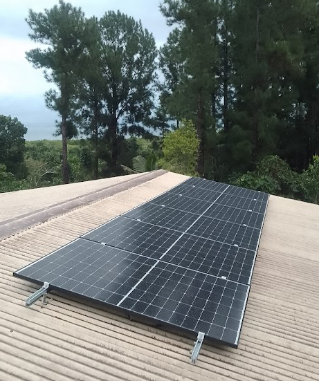 SolarFiji's tweet image. 2.49kWp Hybrid Solar System in Moturiki Island
solarfiji.org/hybrid-solar-s…

#solarfiji #victronenergy #Phonosolar #MoturikiIsland #fijiislands #renewableenergy #Hybridsolarsystem #ResidentialProject #solarsystem