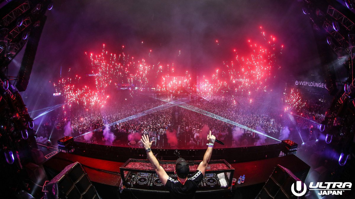 UltraJapan's tweet photo. Revealed Recordingsのリーダーであり、
DJ MAG誌で2度1位を獲得したアーティスト @HARDWELL は、ダンスミュージックの頂点に
君臨しています🏆💥
彼の圧倒的なパフォーマンスを
#ULTRAJAPAN で楽しもう！🔥🎉

👇TICKETS👇 
https://t.co/1KsTaWnv6h

🎧PLAYLIST🎧
https://t.co/WjM6mnqXQP https://t.co/YPIGl4ON5v