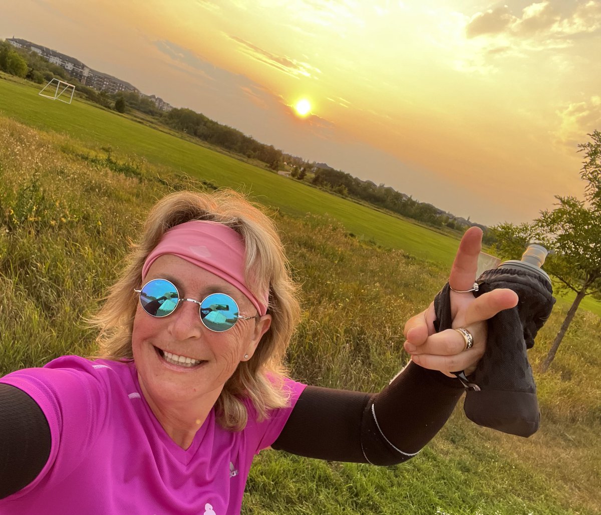 Denise13F's tweet photo. 7.5k on a beautiful Sunday evening. @tim13s joined me for the last mile. #werun2gether I get so excited when I think of us running again. Grateful for #healthcare & Tim’s new knee. https://t.co/SqtcWixzw6