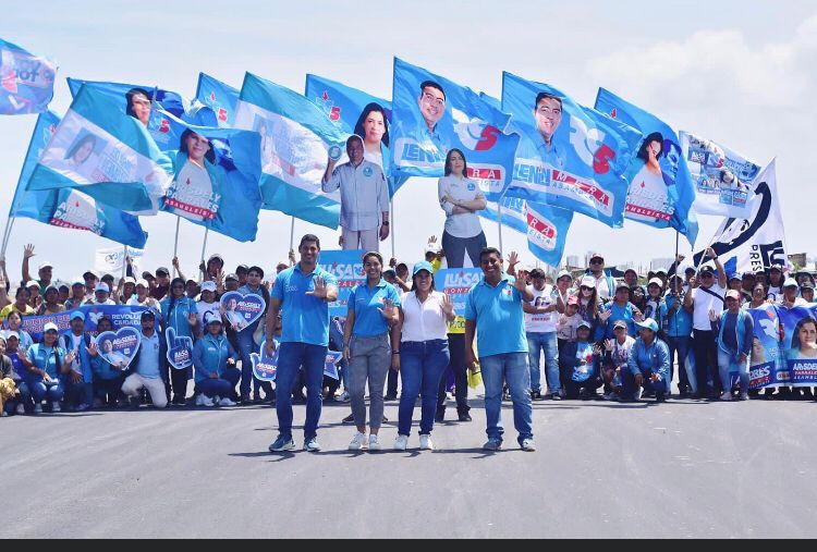 lenin_mera's tweet photo. #SantaElena | #Muey una parroquia en constante transformación. Es una maravilla ver la alegría en los rostros de mis peninsulares quienes albergan la esperanza de días aún mejores para todos. 🙌🏻
#EcuadorMuyMuy
#LuisaMiPresidenta
#AllYouNeedIs https://t.co/9UljLHV2R3