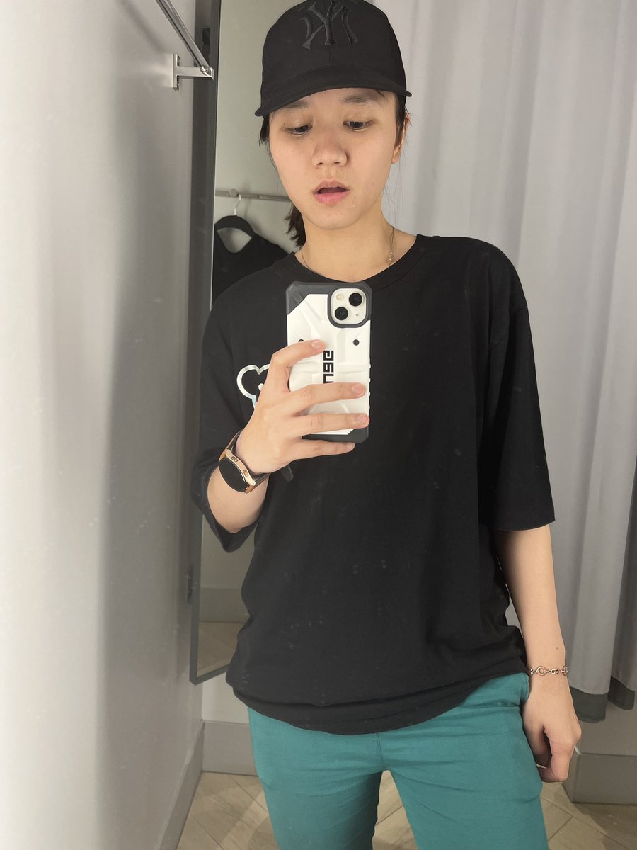 MarissaSutanto's tweet photo. Boyish or Girly?? https://t.co/4R4xjyGOmY