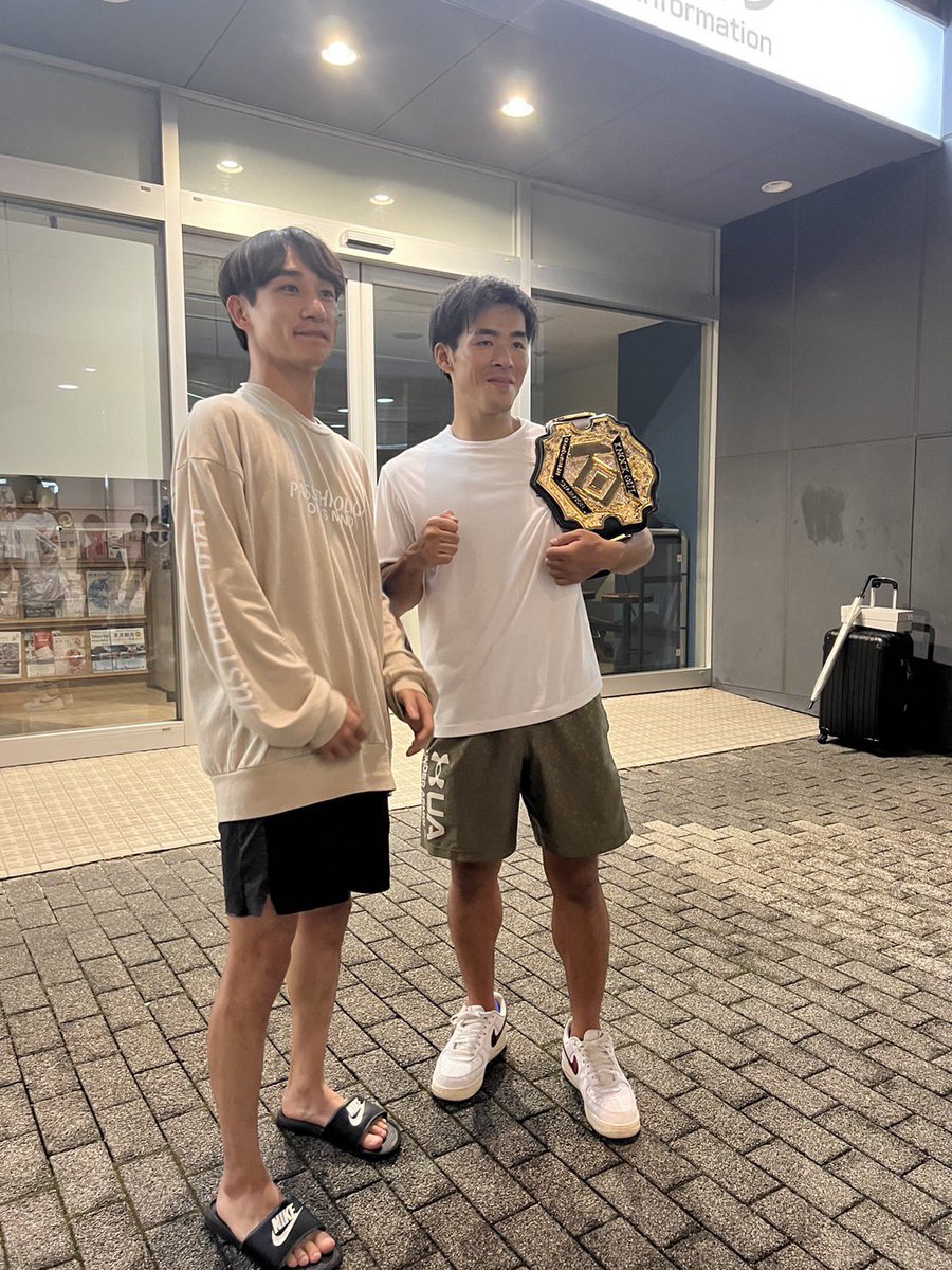 karate112233's tweet photo. 王座防衛出来ました。
対戦していただいた小倉選手
応援してくれたみなさん
ありがとうございました！ https://t.co/OTAbf16bqz