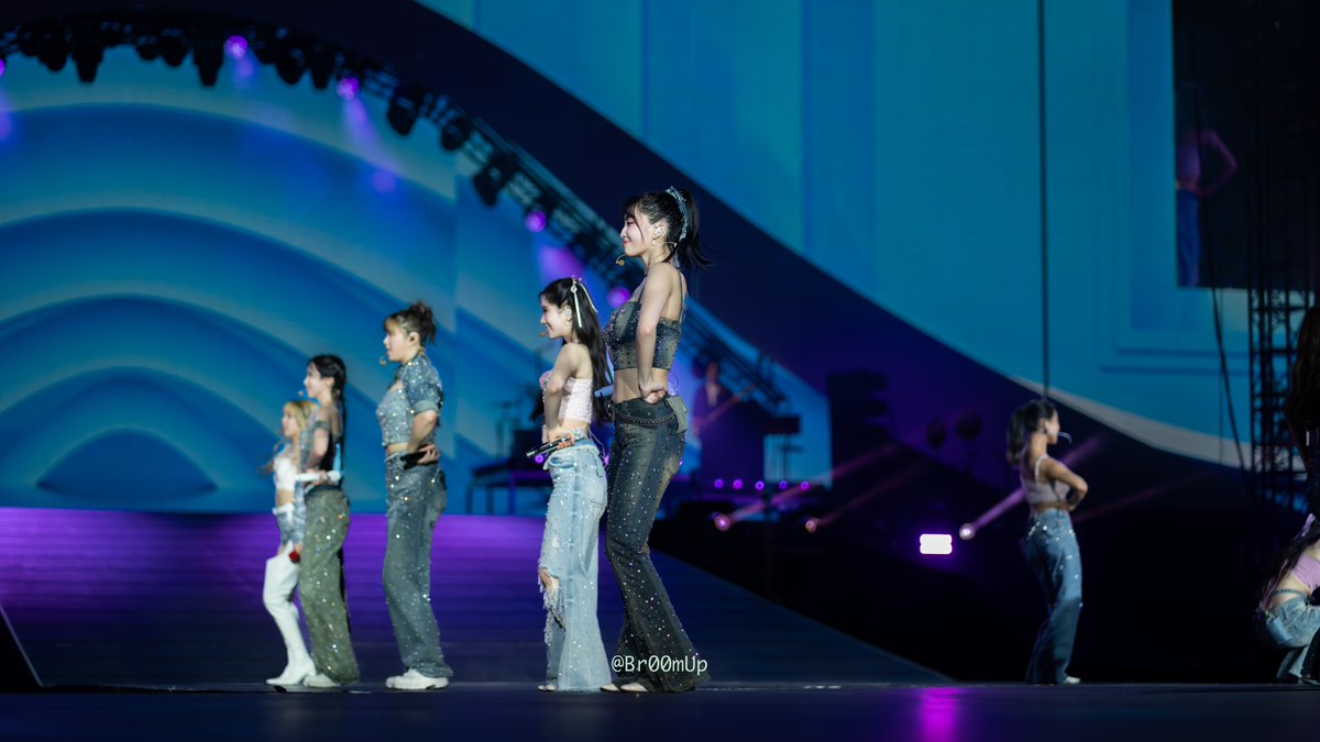 Br00mUp's tweet photo. 230709

#TWICE #트와이스 #READYTOBE 
#TWICE_5TH_WORLD_TOUR 
#TWICE_5TH_WORLD_TOUR_IN_ATLANTA
#RTBinAtlanta
#Jihyo #지효 #Nayeon #나연 #Jeongyeon #정연
#Momo #모모 #Sana #사나 #Mina #미나 
#Dahyun #다현 #Chaeyoung #채영 #Tzuyu #쯔위 https://t.co/lH6RfGJjeD