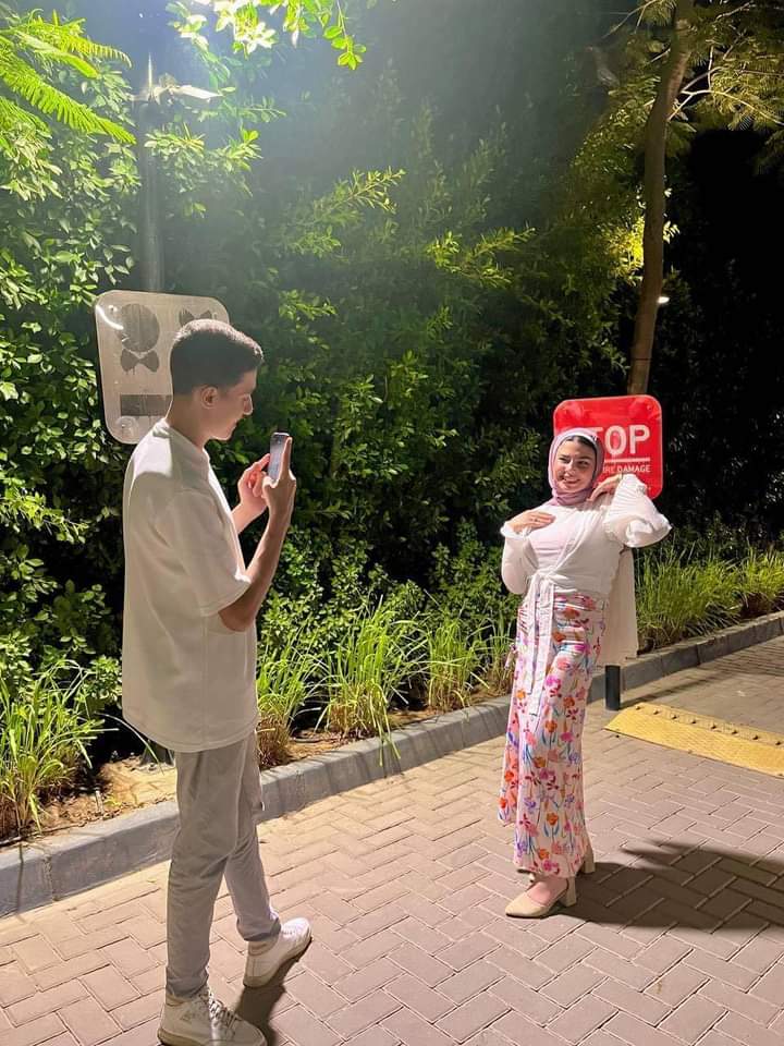 يارب الاقيها بتحب تتصور اصلا وانا عيوني ليها.💗