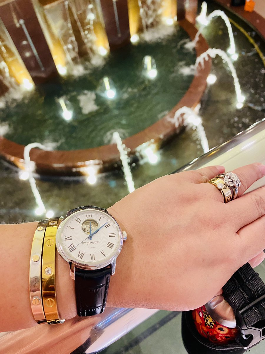 kayelazo's tweet image. #timecheck #raymondweil