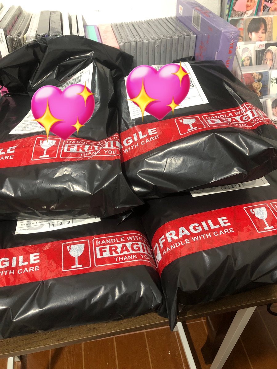 classymissycart's tweet photo. 4 parcels po was shipped today! Engene Dark Blood and new albums still available. #CMCUpdates https://t.co/6RWjFGJRqn