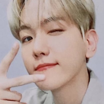 candybaek506's tweet photo. 백현이 윙크 요정이얌😘🤍 https://t.co/XlgSXCnOLe