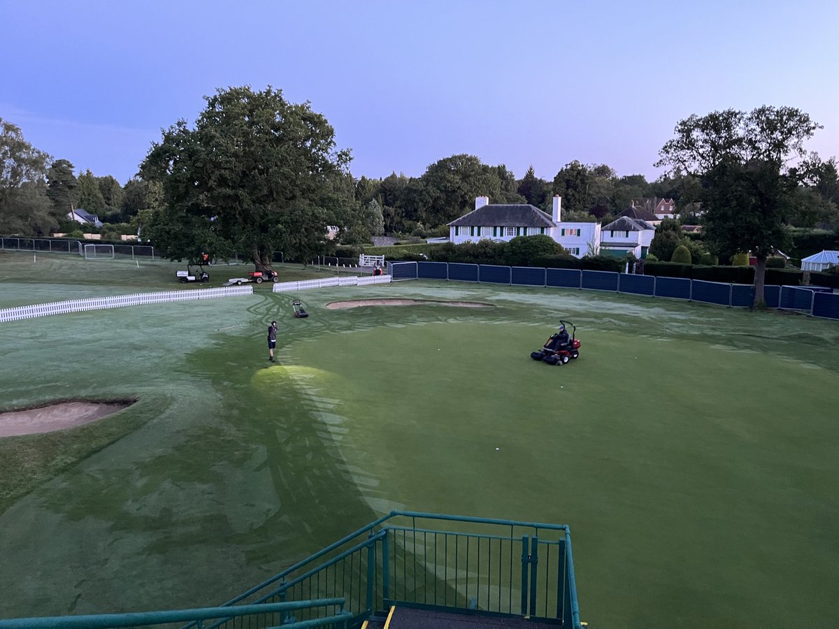 Early start, first day of the split shifts for the team and our volunteers. ⁦<a href="/AIGWomensOpen/">AIG Women’s Open</a>⁩ 2023 #WAWH #greenkeeping #golf