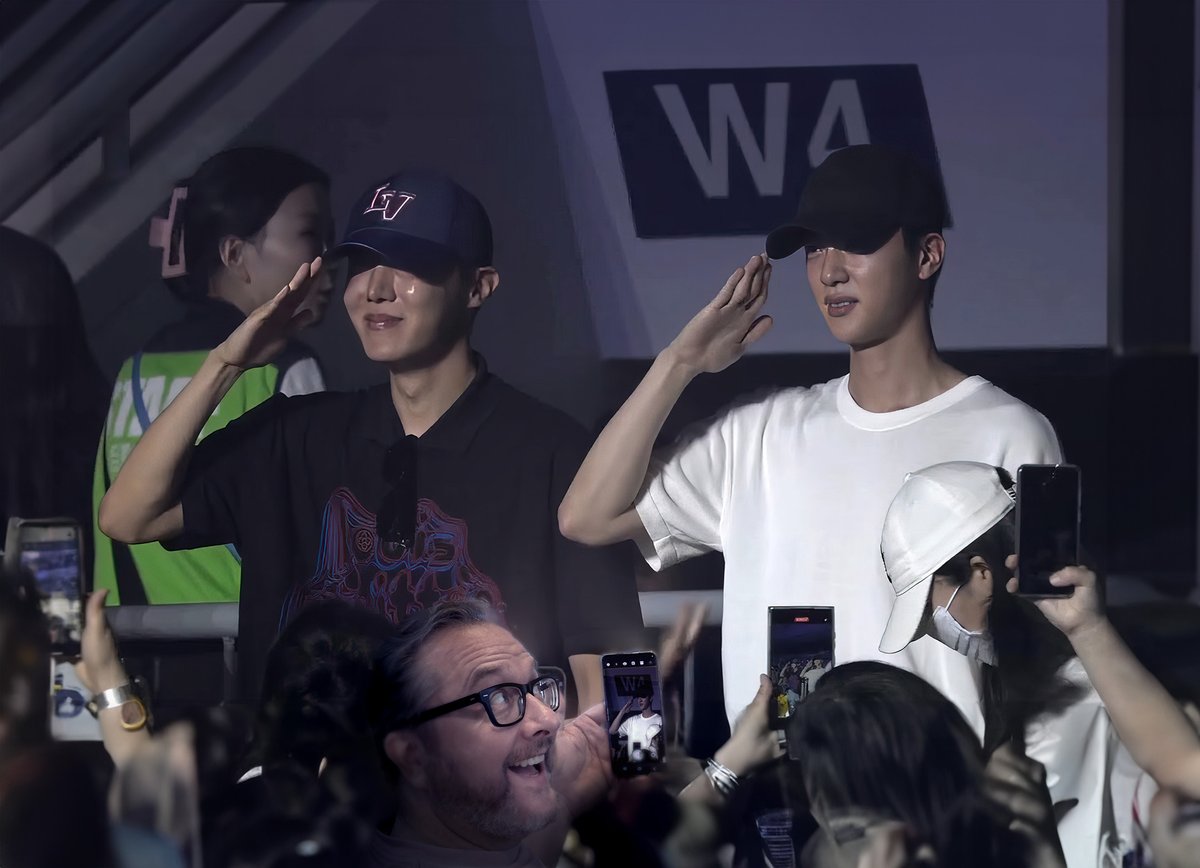 KpopDAD1's tweet photo. It was great to see these two men who are serving in the South Korean army have a moment in the midst of the BTS army. #JHOPE #JIN #AgustD_DDAY_theFinal https://t.co/kPC77PXf5K