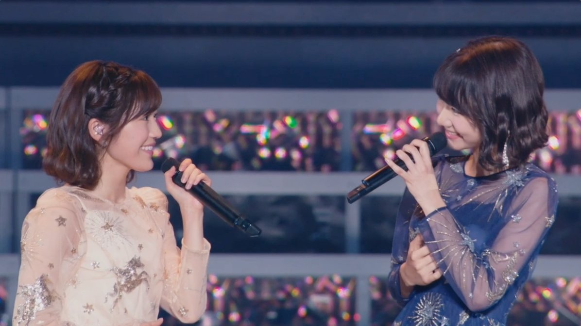 番外07「渡辺麻友卒業コンサート (悲しい歌を聴きたくなった)」2017/10/31

まゆゆきりんの隠れた名曲。ありもののドレスと思われるが曲に凄く合っていましたね。最後のコンサートをお互い噛み締めながら歌っている姿にジーンと来ました（続く） 

#AKB48ナツマツリ
#AKB48大衣装展
#渡辺麻友 #まゆゆ