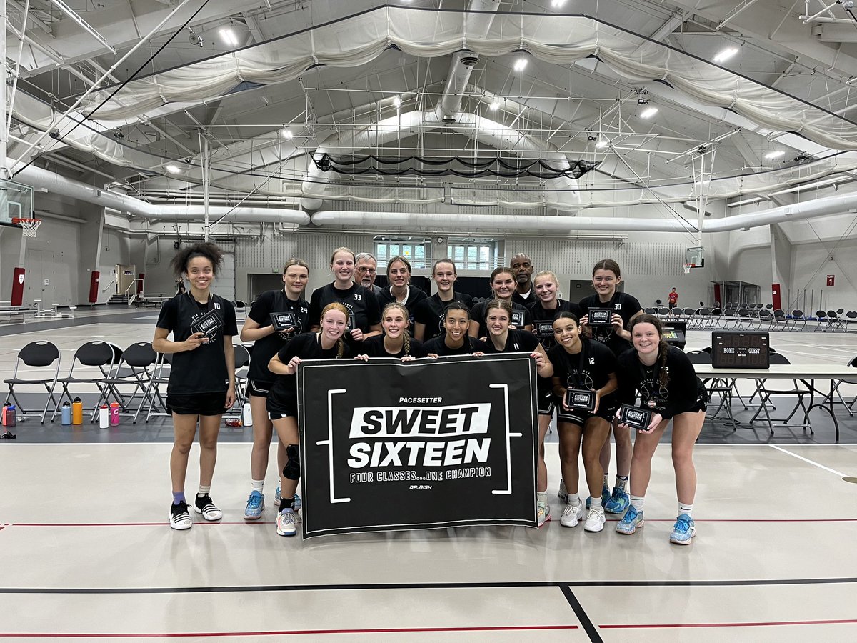 MtkaGHoops's tweet photo. 🥇Pacesetter Sweet 16 Champs‼️ Back 2 back games beating Eden Prairie &amp; Providence. What a way to end the summer! 
#Family
#TeamworkMakesTheDreamWork https://t.co/5qTj8gwMKP