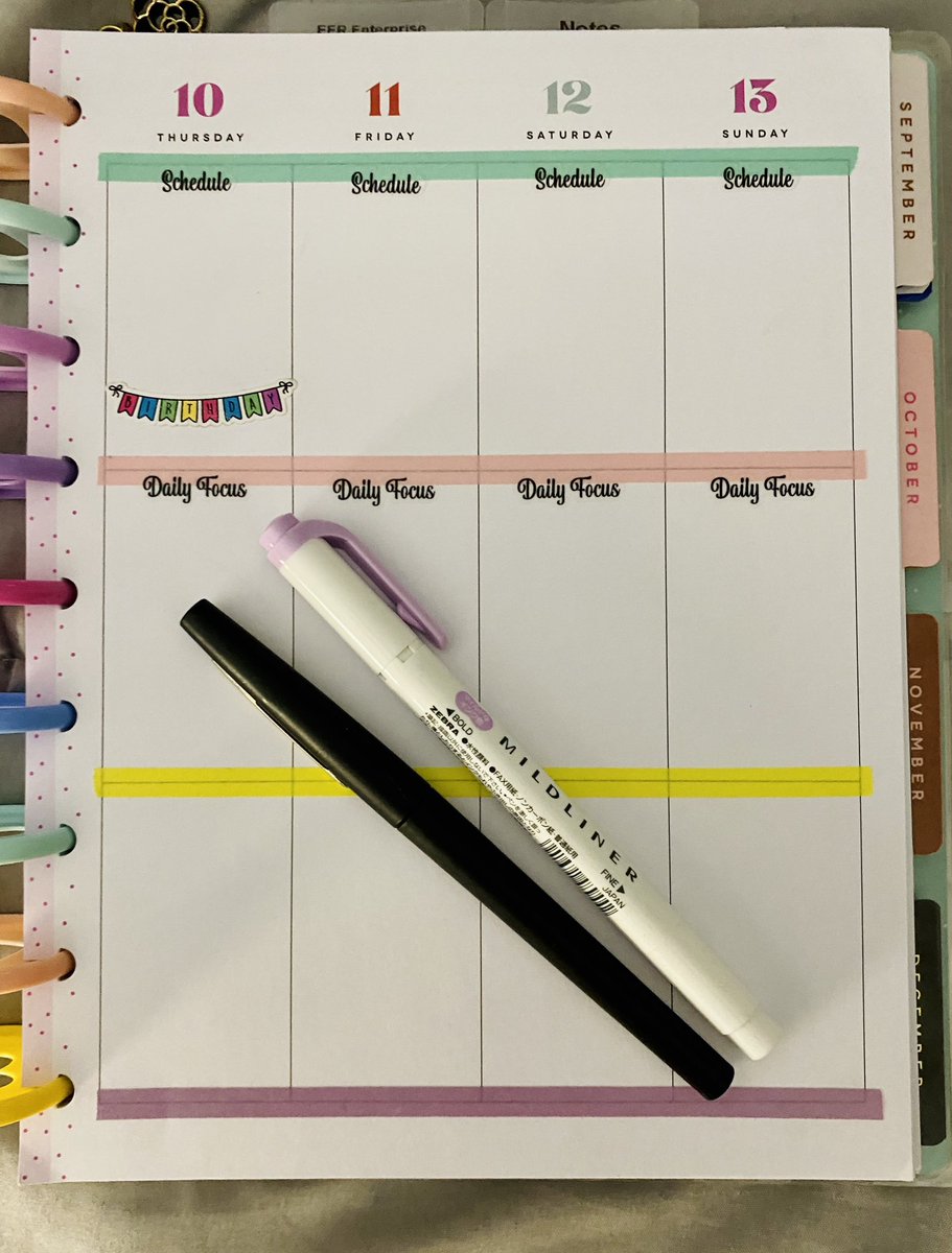 ShopDestinee's tweet photo. Happy Monday! 😐 I’m excited to incorporate some fun activities this week. I am still recovering from vacation but I’m not ready to give up on summer yet. What are some of your plans for this week? 
#planneraddicts #plannerlife #plannersetup  #happyplanner #happyplannerbabe https://t.co/pe9UEpA7C9