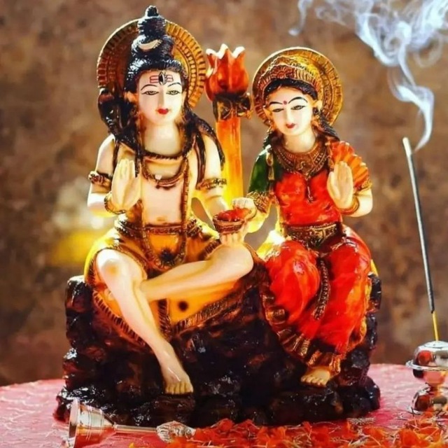 gauriganesh_'s tweet photo. लगन तुझसे लगा बैठी 
जो होगा देखा जायेगा 🎶🎵

ॐनमःशिवाय्🕉🌸 🙏🏻🙏🏻🚩
राधे राधे 🙏🏻🙏🏻🌼🚩
#शिवगौरीगणेश 💕 https://t.co/wEThxulSxi