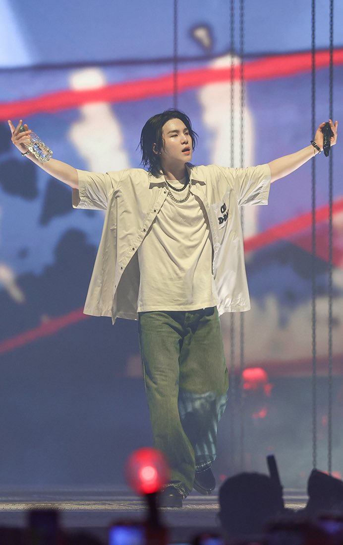 슙🌙 (@new_moon_suga) on Twitter photo 