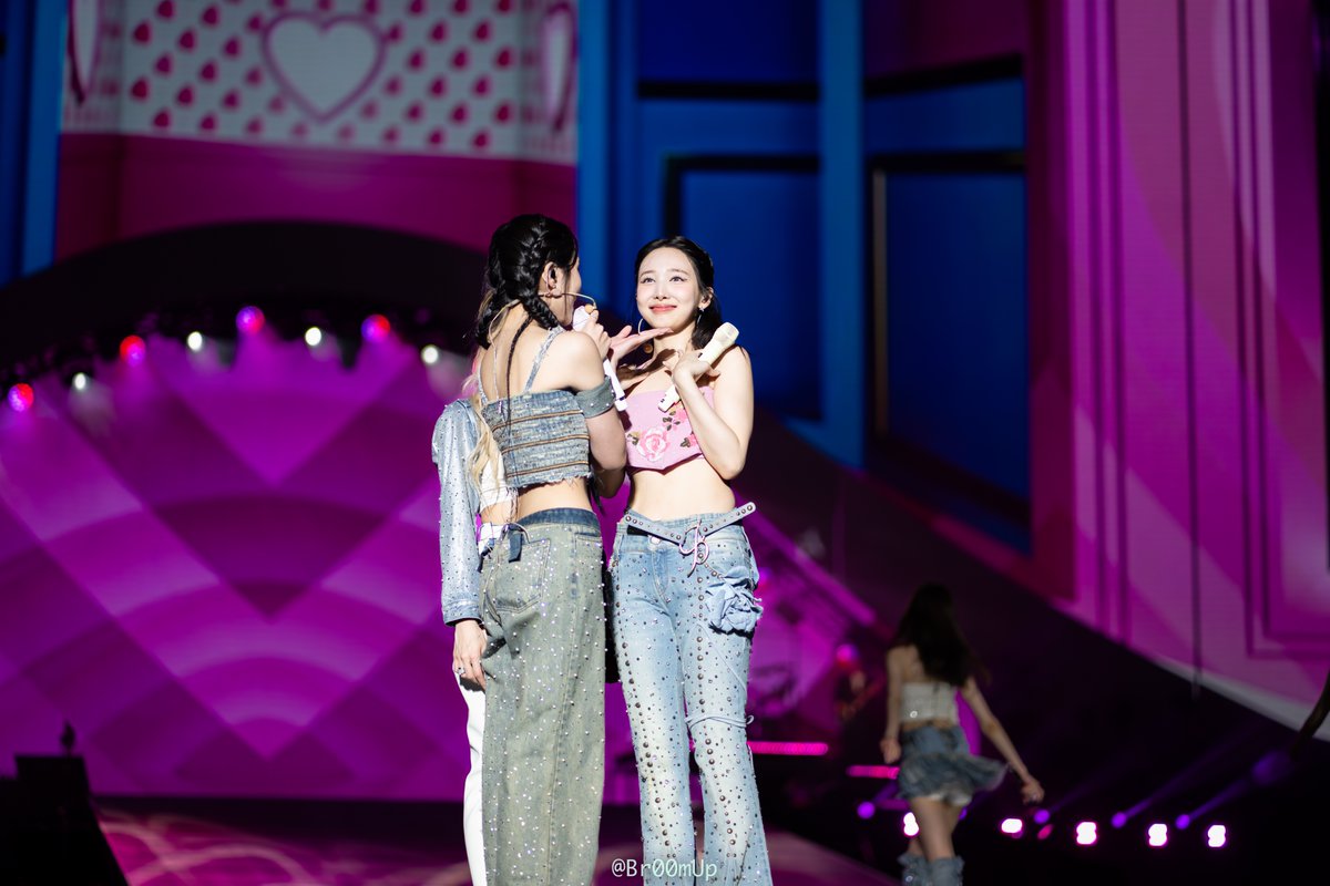Br00mUp's tweet photo. 230709

#TWICE #트와이스 #READYTOBE 
#TWICE_5TH_WORLD_TOUR 
#TWICE_5TH_WORLD_TOUR_IN_ATLANTA
#RTBinAtlanta
#Nayeon #나연 #Mina #미나 #Chaeyoung #채영 https://t.co/m17YMjYbBD