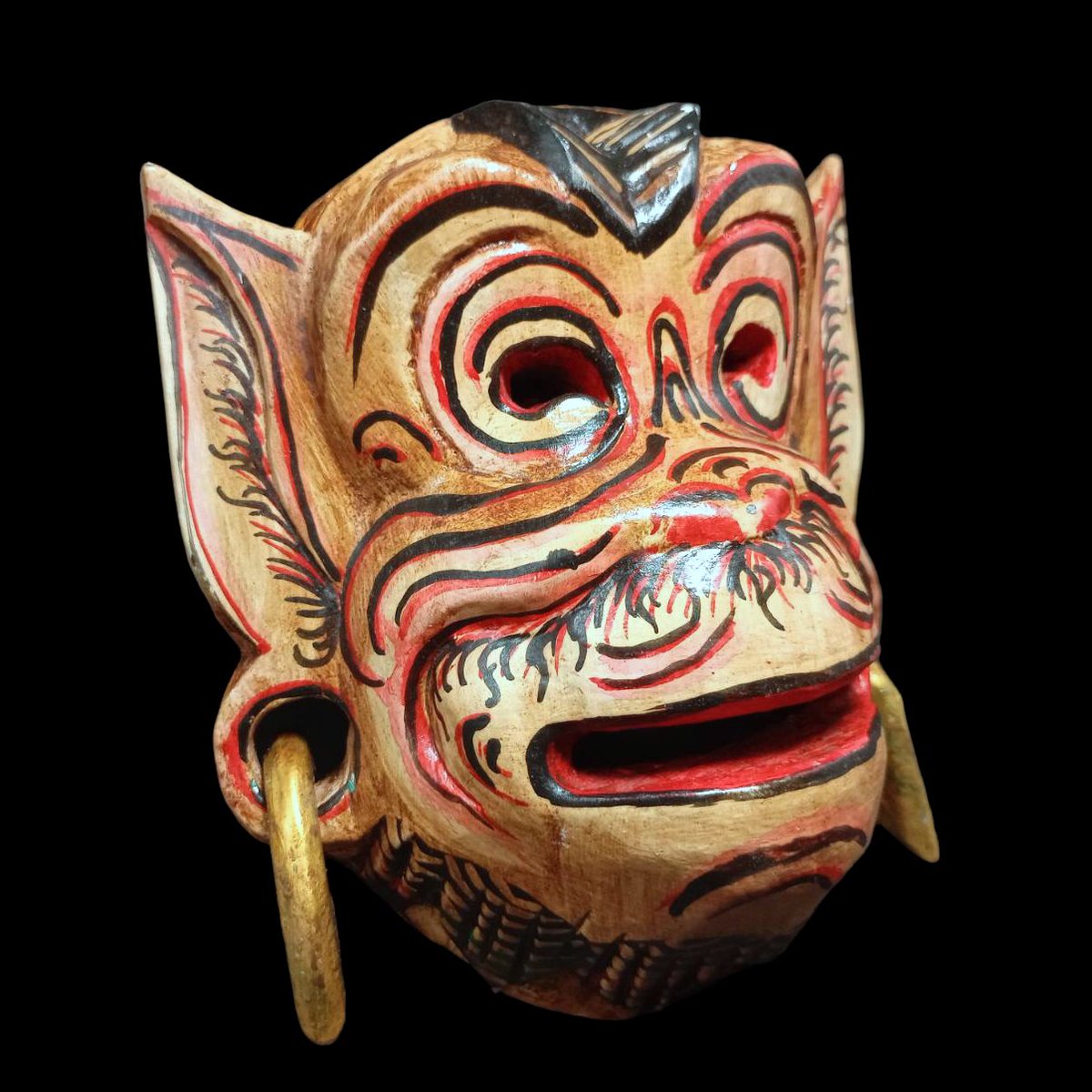 Check out Balinese Rare Monkey Wood Mask Indonesian Hand Carved Wall Hanging Folk Art 8 in ebay.com/itm/2746754723… #eBay via <a href="/eBay/">eBay</a>