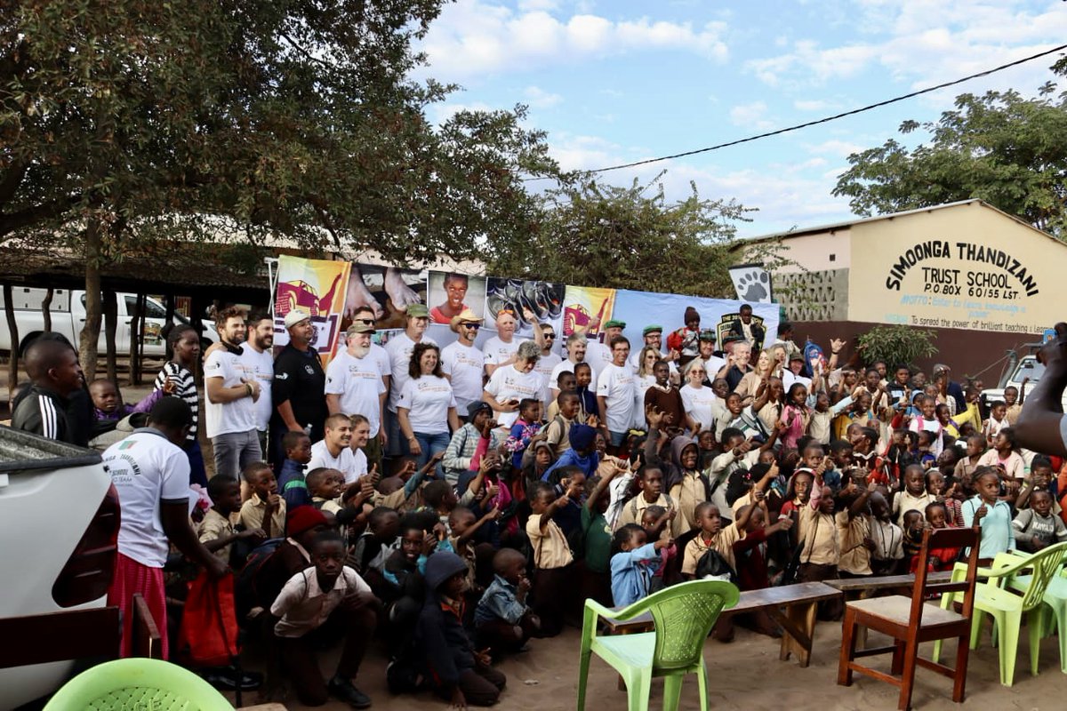 📢Day 12 Recap:
Thursday saw many Put Footers cross the Zambian border and catch their first glimpse of the Smoke That Thunders. 

And in true Put Foot spirit, Crews helped fellow travellers who had gotten stuck. Today was also a <a href="/ShoesOnFeet/">Put Foot Foundation</a> Shoe Drop!
#putfootrally #ShoesonFeet