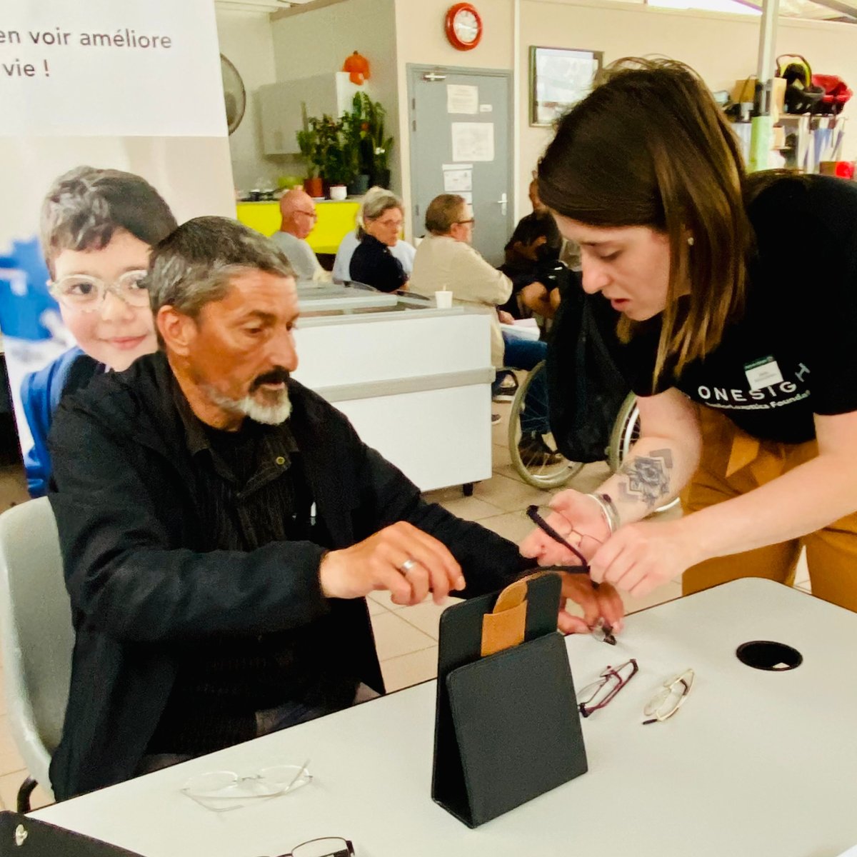 OneSightOrg's tweet photo. In France, we partnered with Restos du Coeur to conduct 2 visual health days. 116 vulnerable individuals & refugees received eye exams by volunteer ophthalmologists. 90 diagnosed with visual defects got free glasses; others received sunglasses. #Volunteerism #VisualHealth https://t.co/BozFC6kAiB