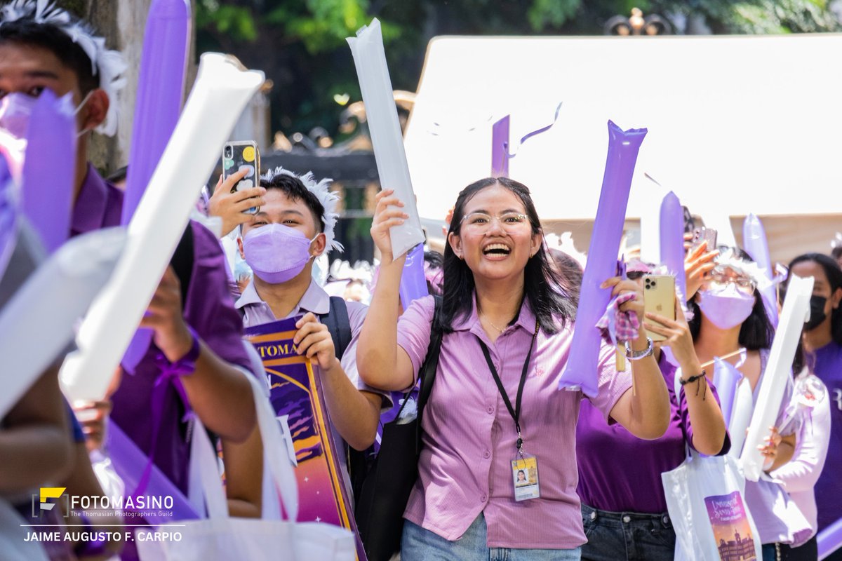 FotomasinoTPG's tweet photo. 𝐓𝐡𝐢𝐬 𝐢𝐬 𝐡𝐨𝐦𝐞. 🐯

Cheers, chit-chats, and sing-alongs filled the four corners of UST as the university's gates welcomed nearly 12,000 Thomasian freshmen as they were set to join the three-part event to kick off their college journey. https://t.co/VNJPKDBe4a