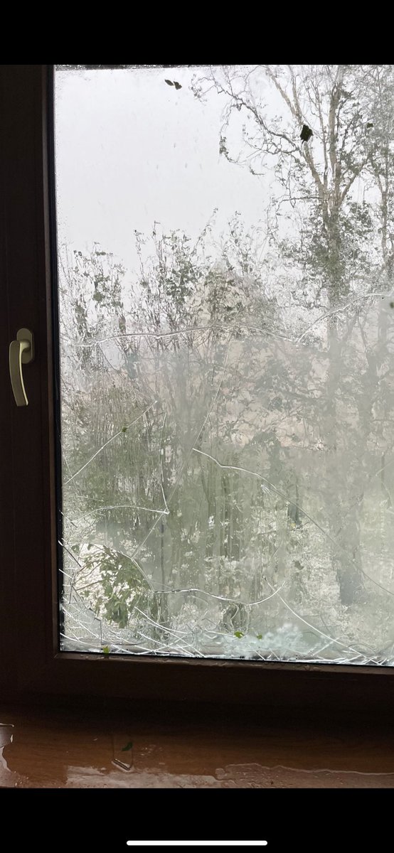 ValtersZel's tweet photo. 15 minūšu laikā ir iznīcināts pilnīgi viss. Lauksaimnieku iesūtītās bildes. Šis ir ārkārtīgi nopietni. https://t.co/tNZ8Tz4q2i