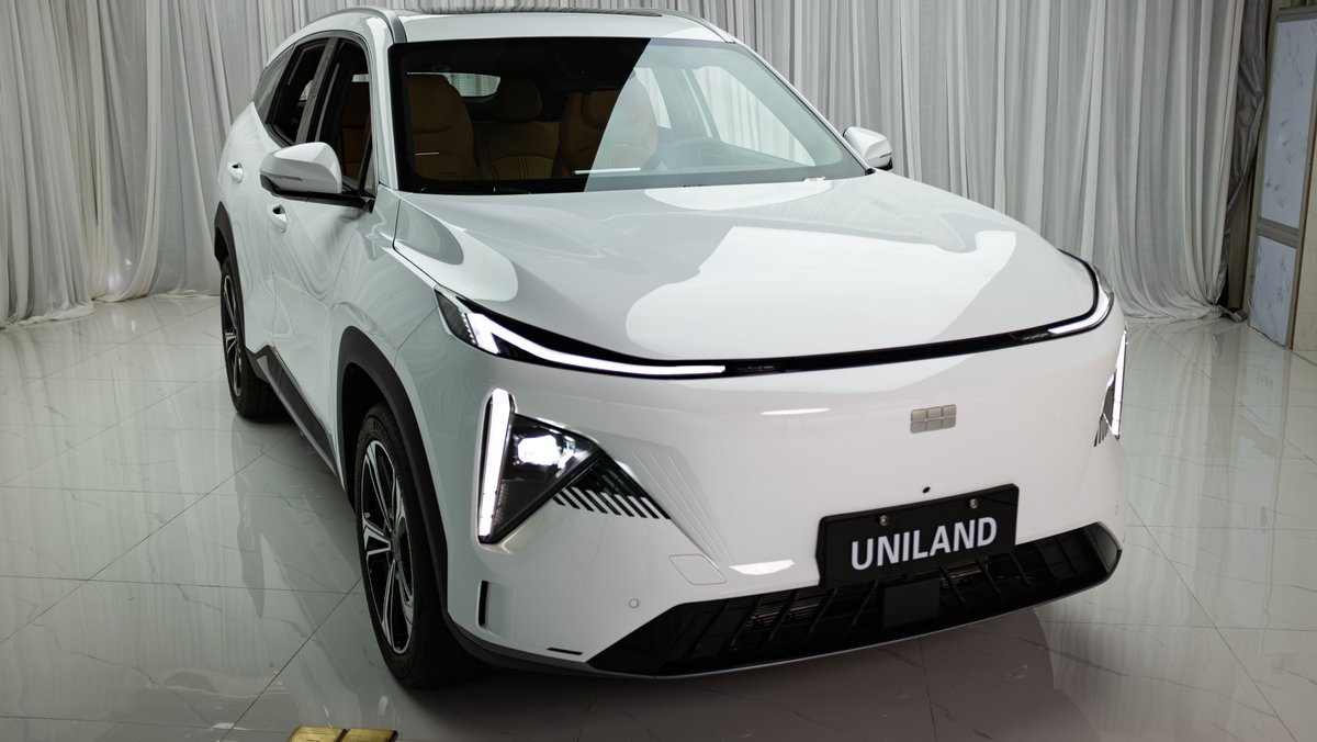 MotorsUniland's tweet photo. Geely new model Galaxy L7, PHEV
SUV.The models are divided into 5 versions, with pure
electric range from 55km to 115km.

4700*1905*1685
Top speed 200km/h
Battery Capacity 9.11/18.7 kWh

#geelygalaxyl7 #geely #ev #phev #suv #evexporter https://t.co/MlhMDXDT7t